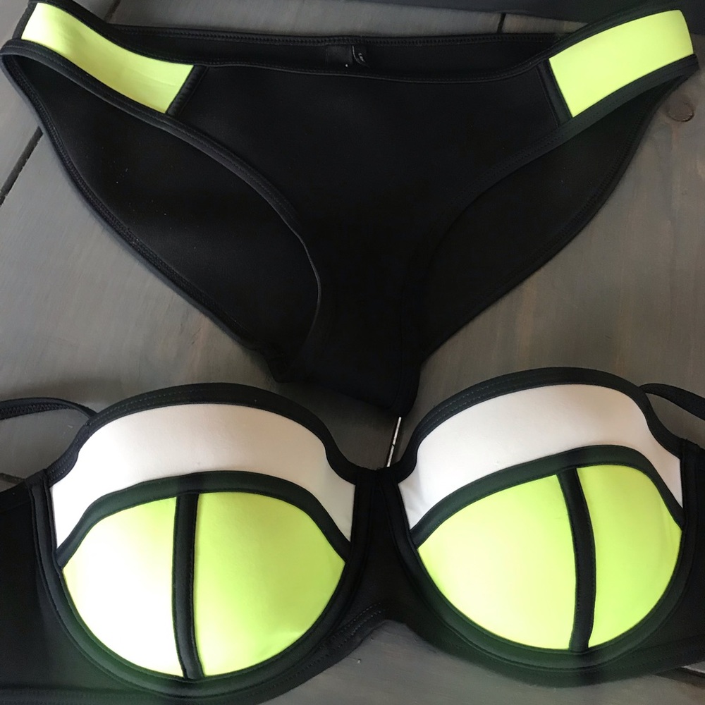 Triangl Bikini